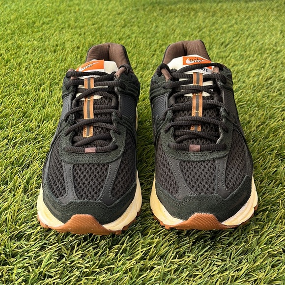 Nike Zoom Vomero 5 PRM - Picture 2 of 6